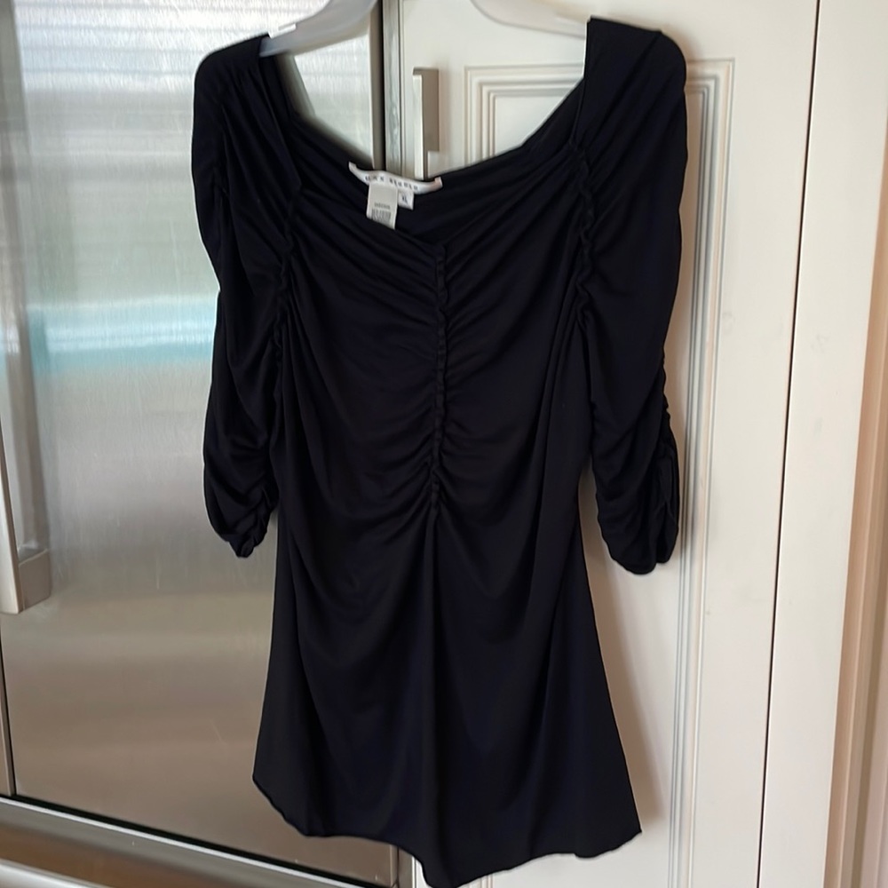 Black top, extra-large, three-quarter sleeve with rushing